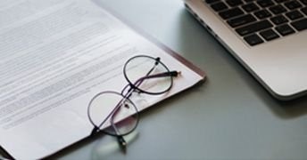 Medallion Signature Guarantee service for transferring US and Canadian shares
